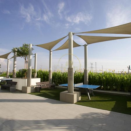 Standard 2Bhk Located In Azizi Riviera 46 Dubaj Kültér fotó